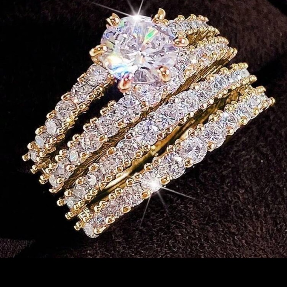 2pcs Elegant Silver Diamond Ring Set - image 4